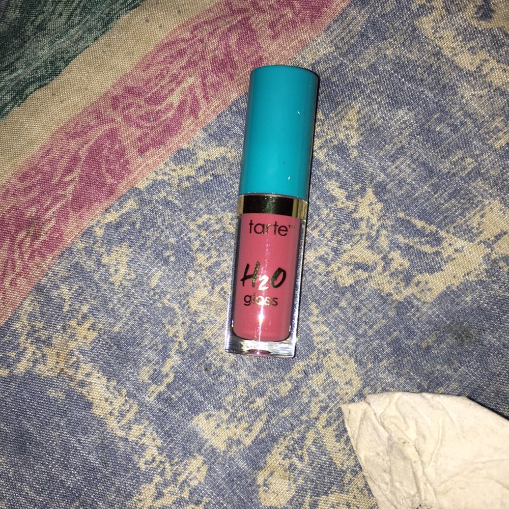 Mini tarte h2O gloss